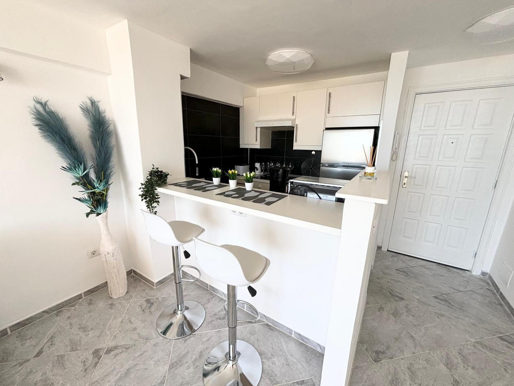 Luxury Ocean View Apartment 6Th Floor Лос Кристианос Экстерьер фото